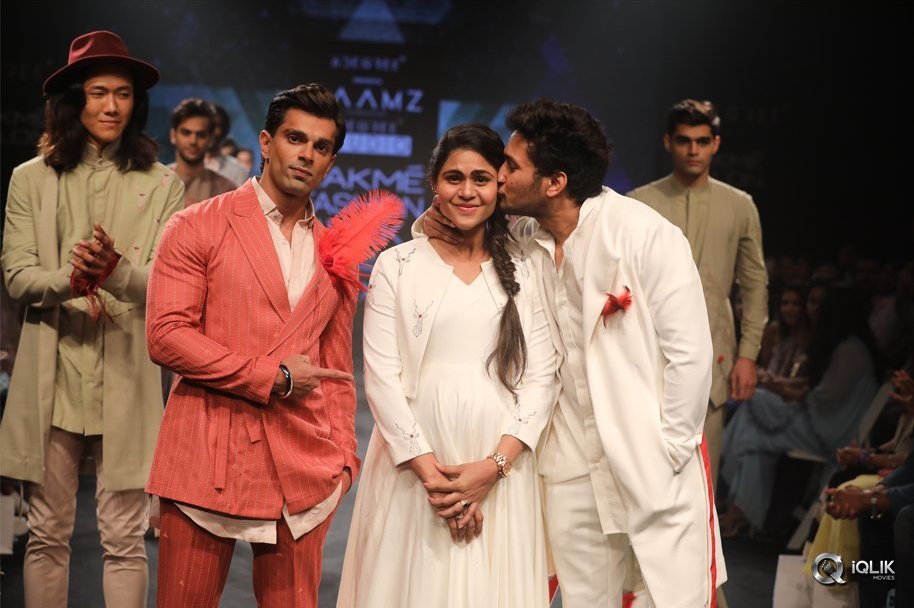 Mr-World-Rohit-Khandelwal-at-Lakme-Fashion-Week-By-Raamz